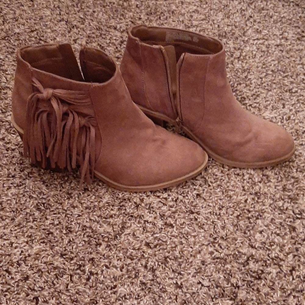 Ankle Fringe Heeled Booties